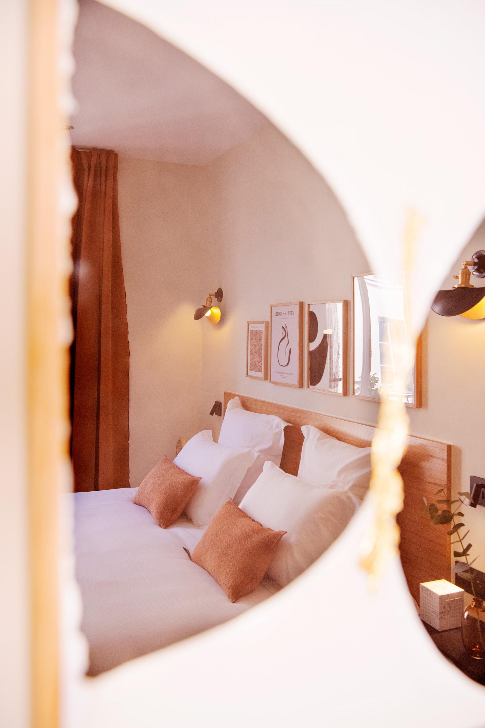 Tinah Paris, Aboukir