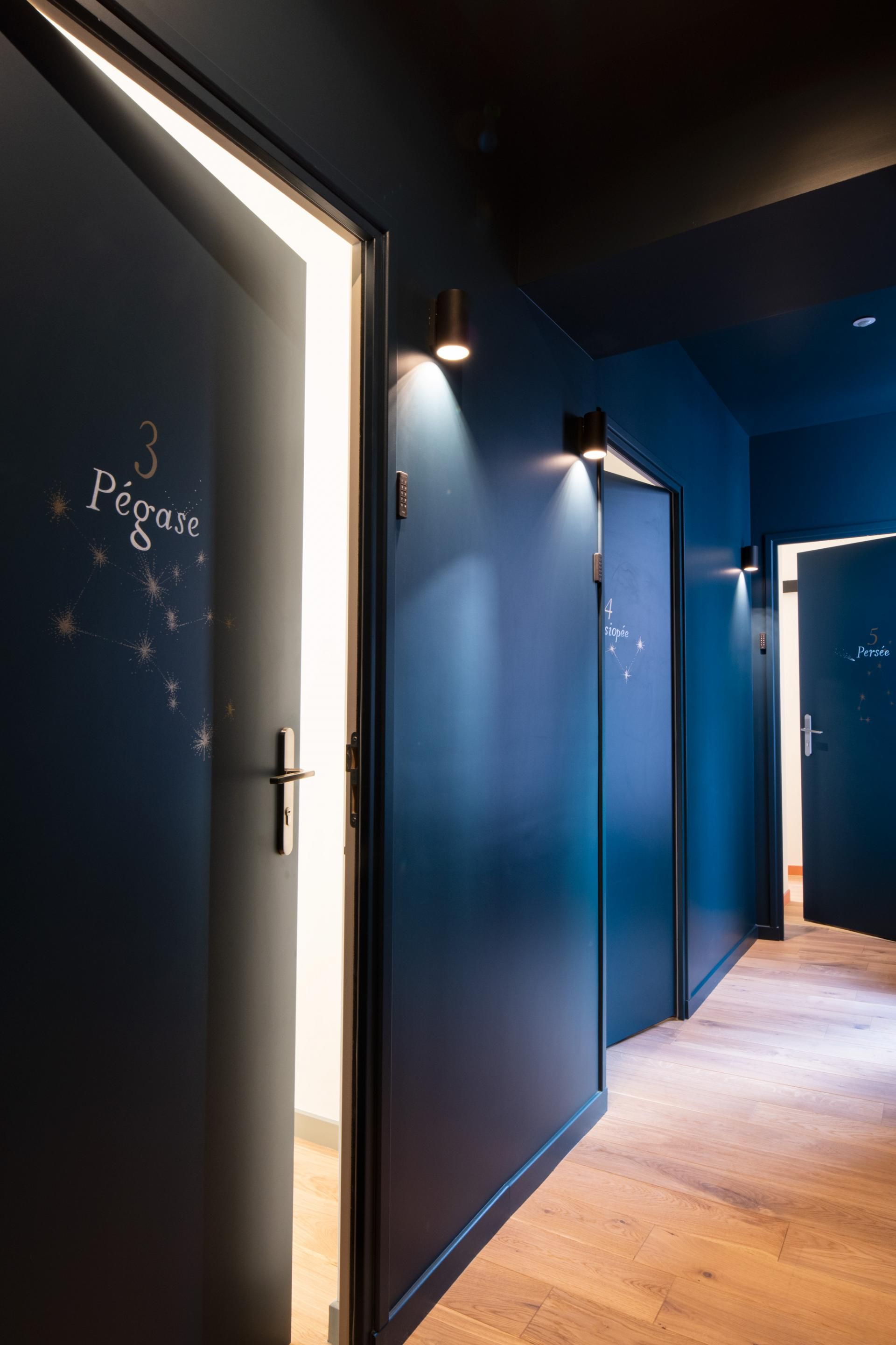 Tinah Paris, Aboukir