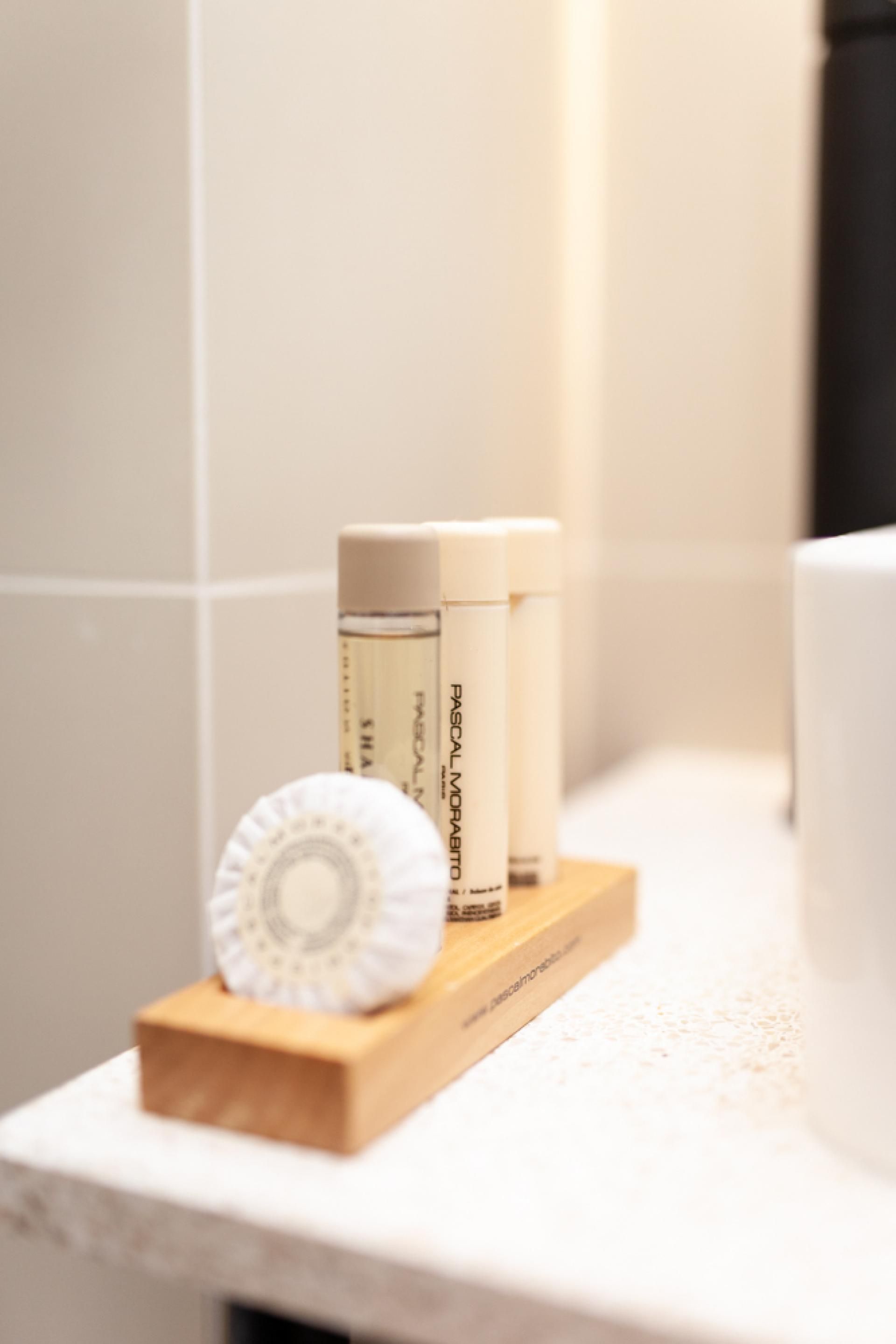 Tinah Paris, Champs Elysées