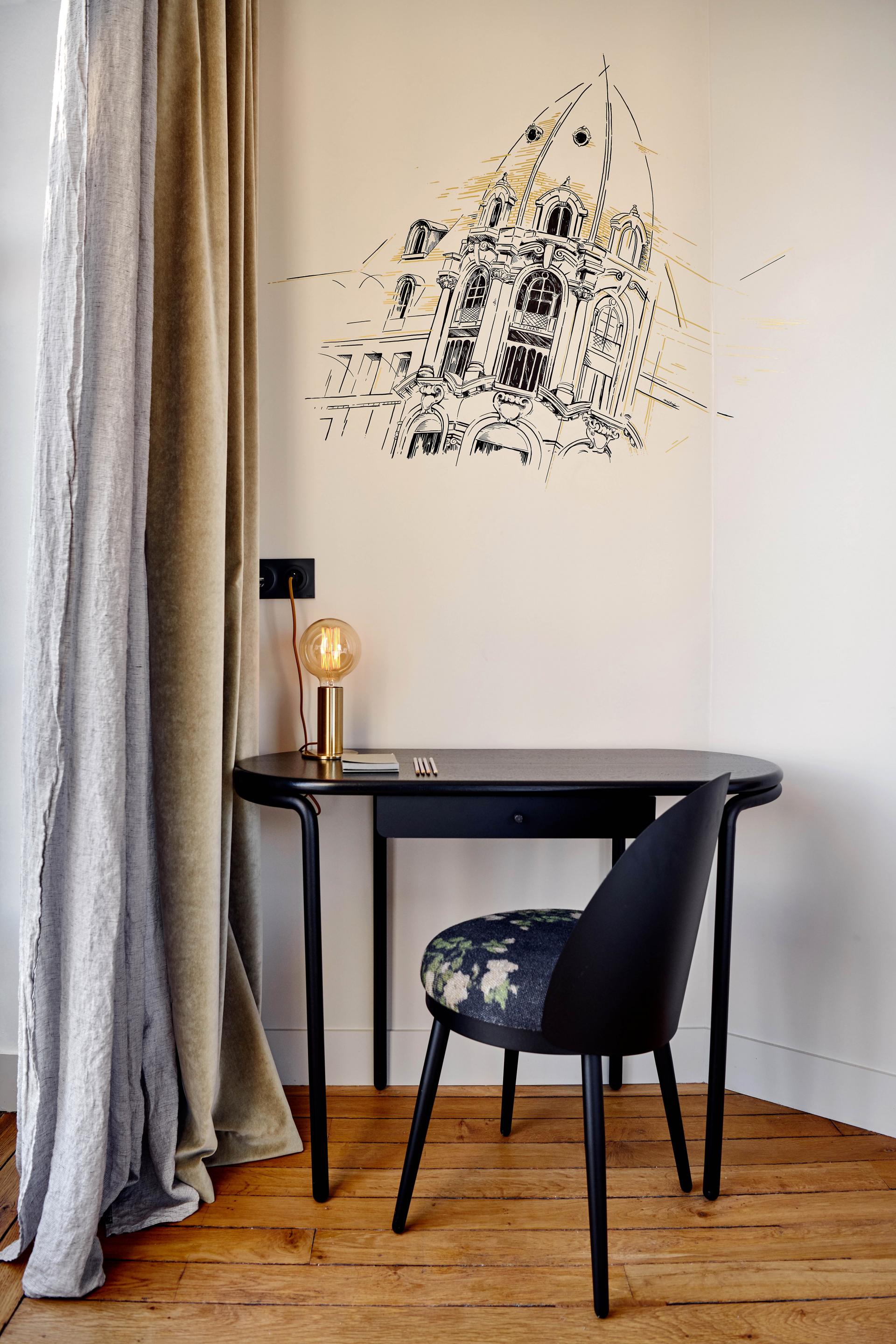 Tinah Paris, Réaumur